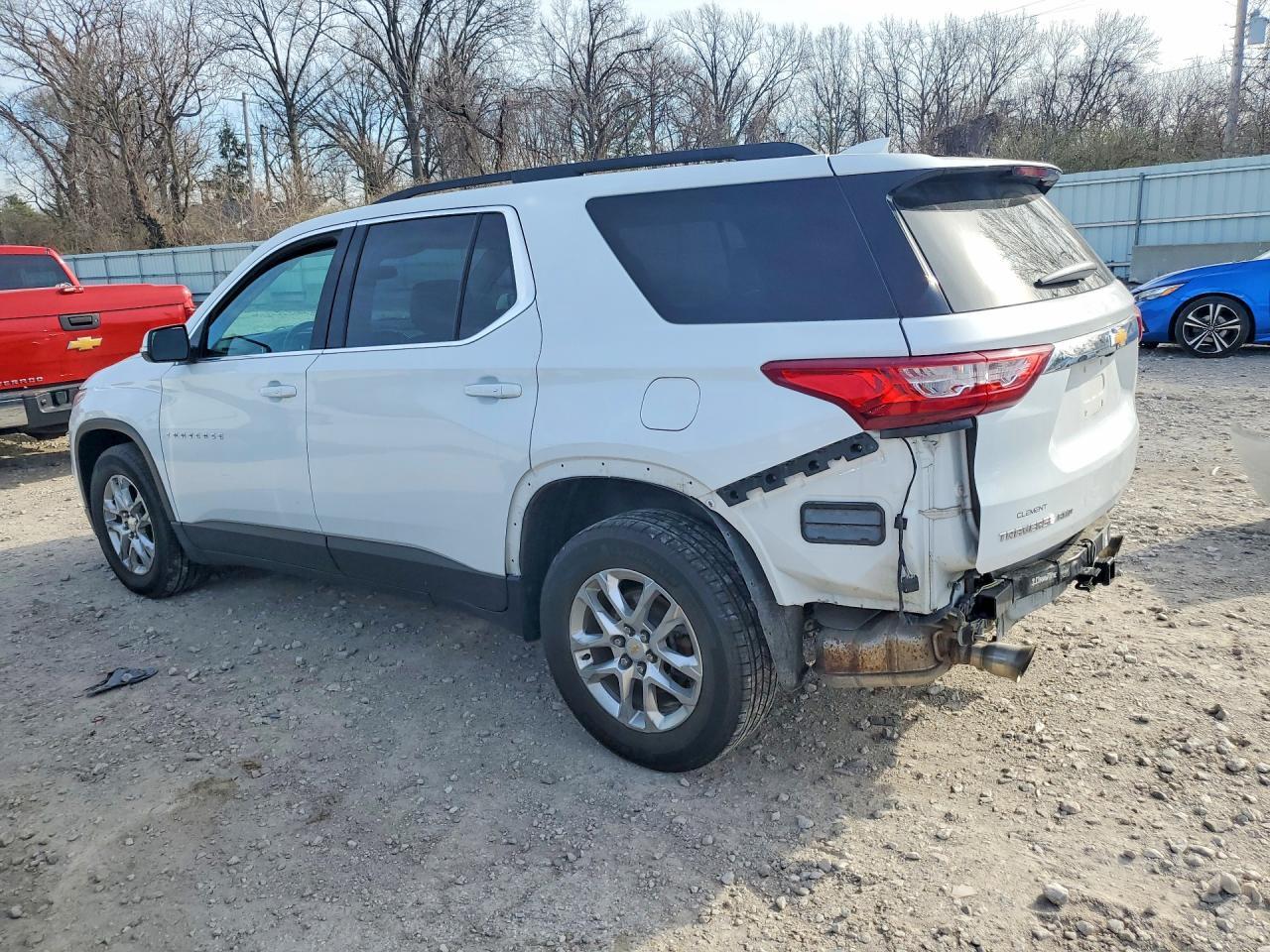 2021 Chevrolet Traverse Lt - Image 2