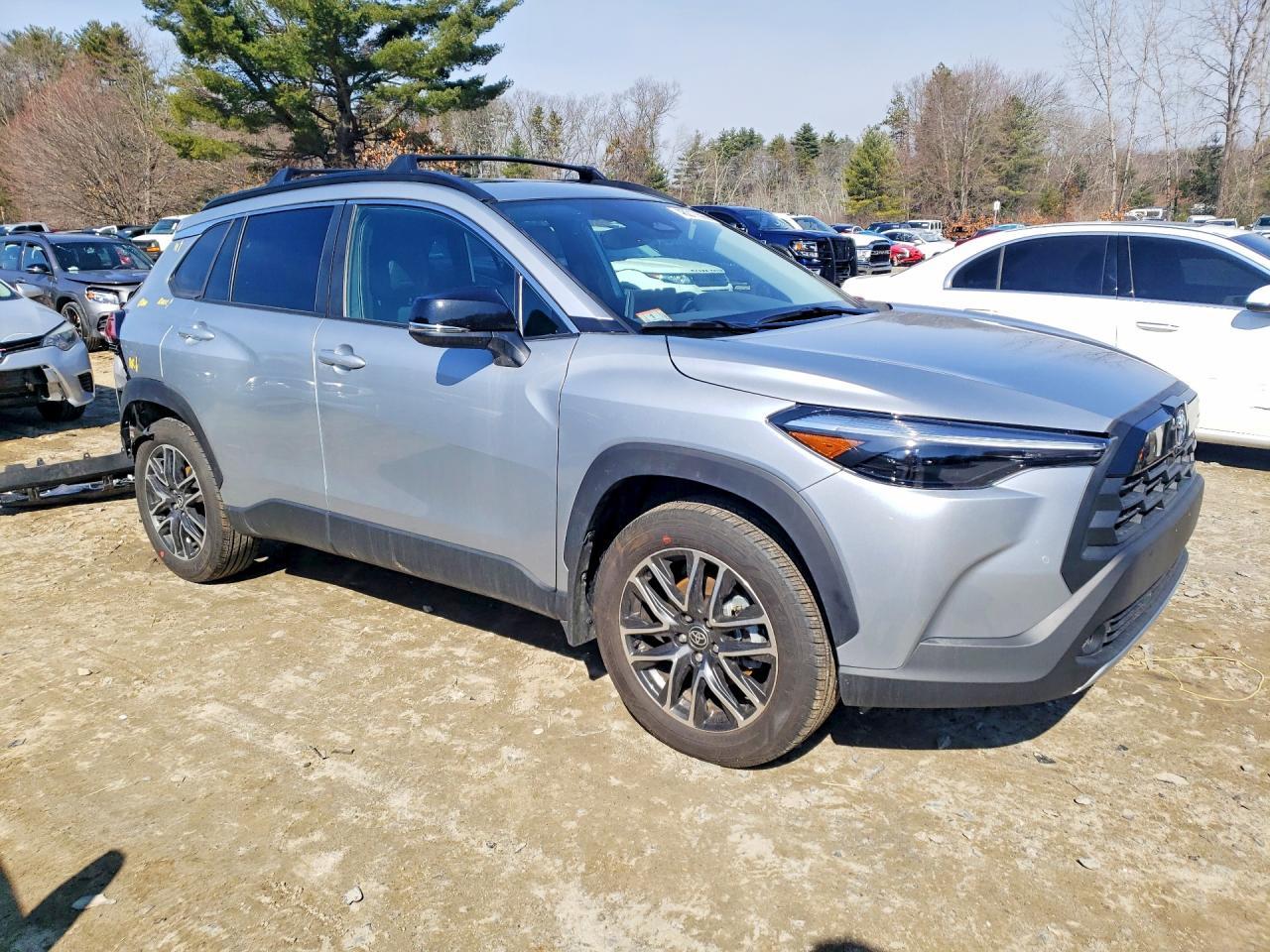 2026 Toyota Corolla Cross Xle - Image 4
