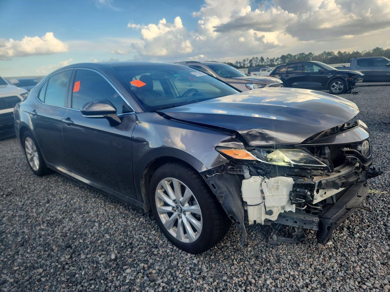 2018 Toyota Camry Le - Фото 4