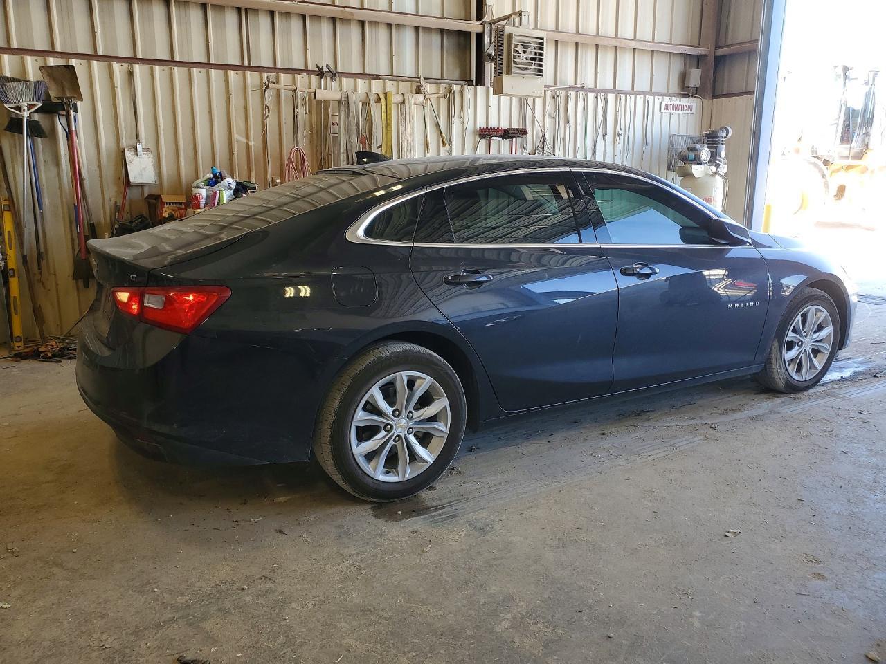 2023 Chevrolet Malibu Lt - Image 3