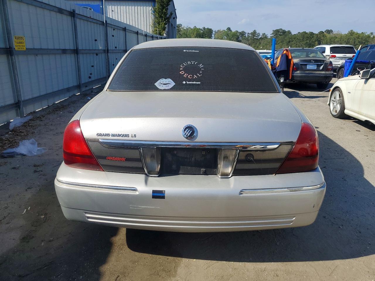 2009 Mercury Grand Marquis Ls - Image 6
