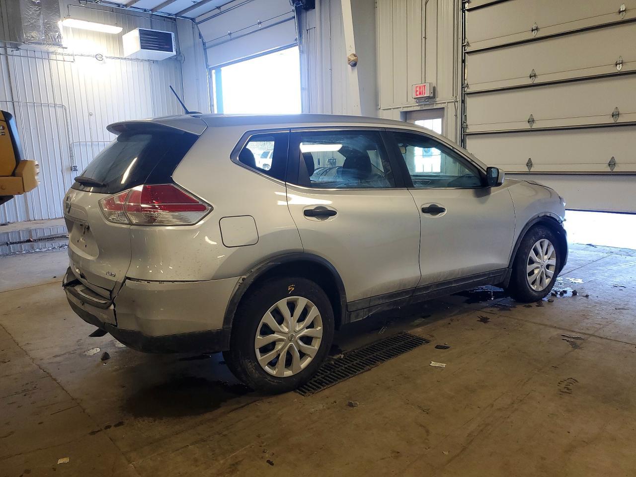 2016 Nissan Rogue S - Image 3