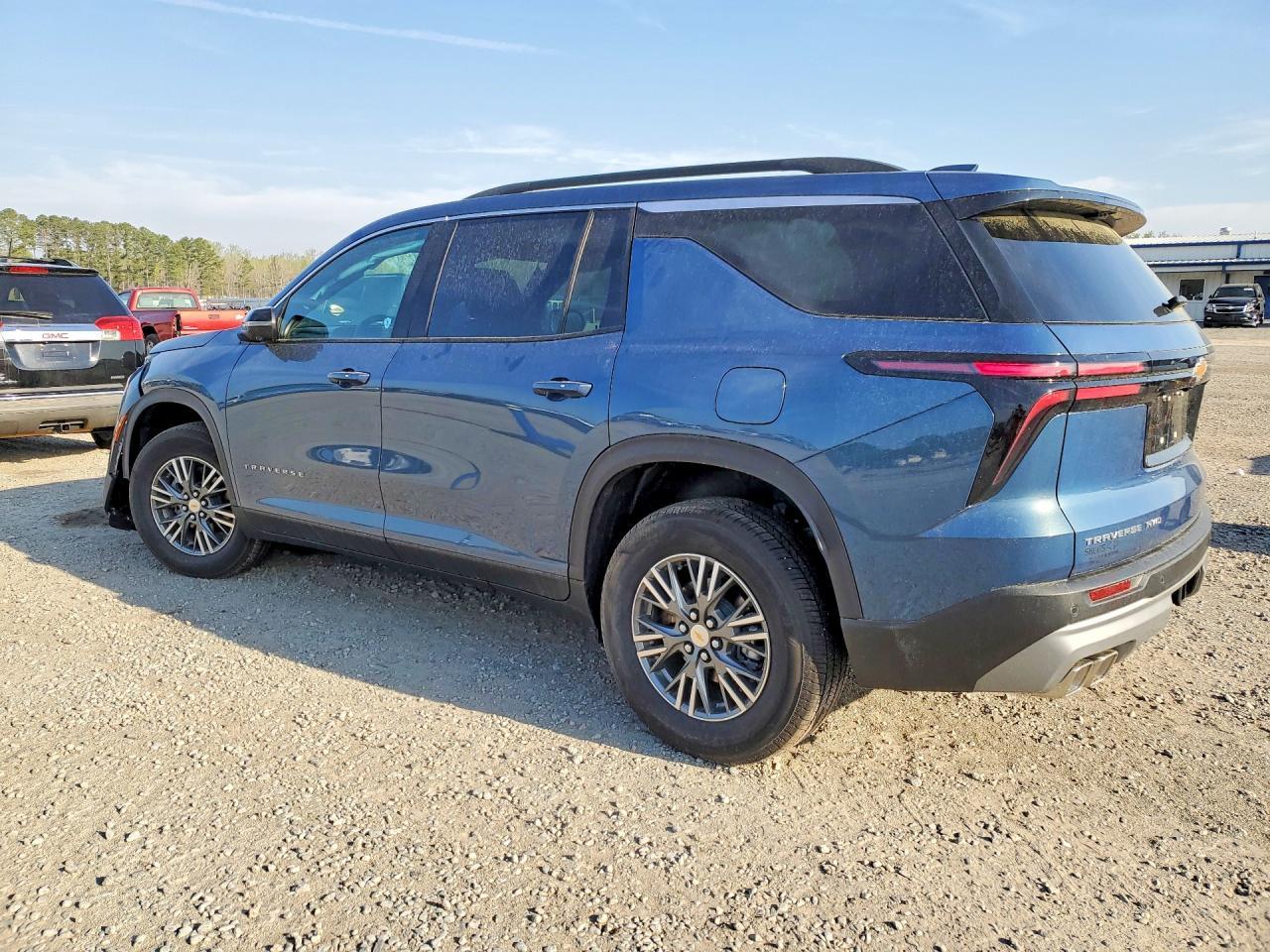 2026 Chev Traverse - Фото 2