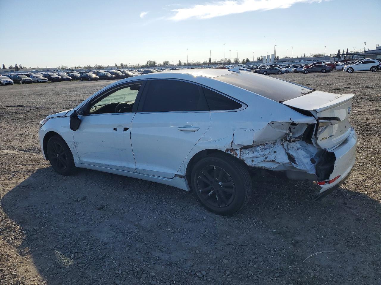 2015 Hyundai Sonata Se - Фото 2