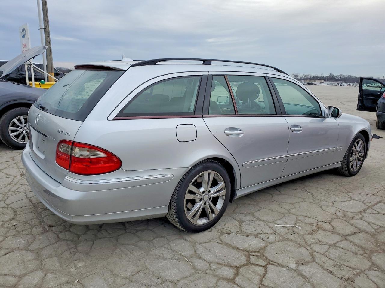 2007 Mercedes-Benz E 350 4Matic Wagon - Фото 3