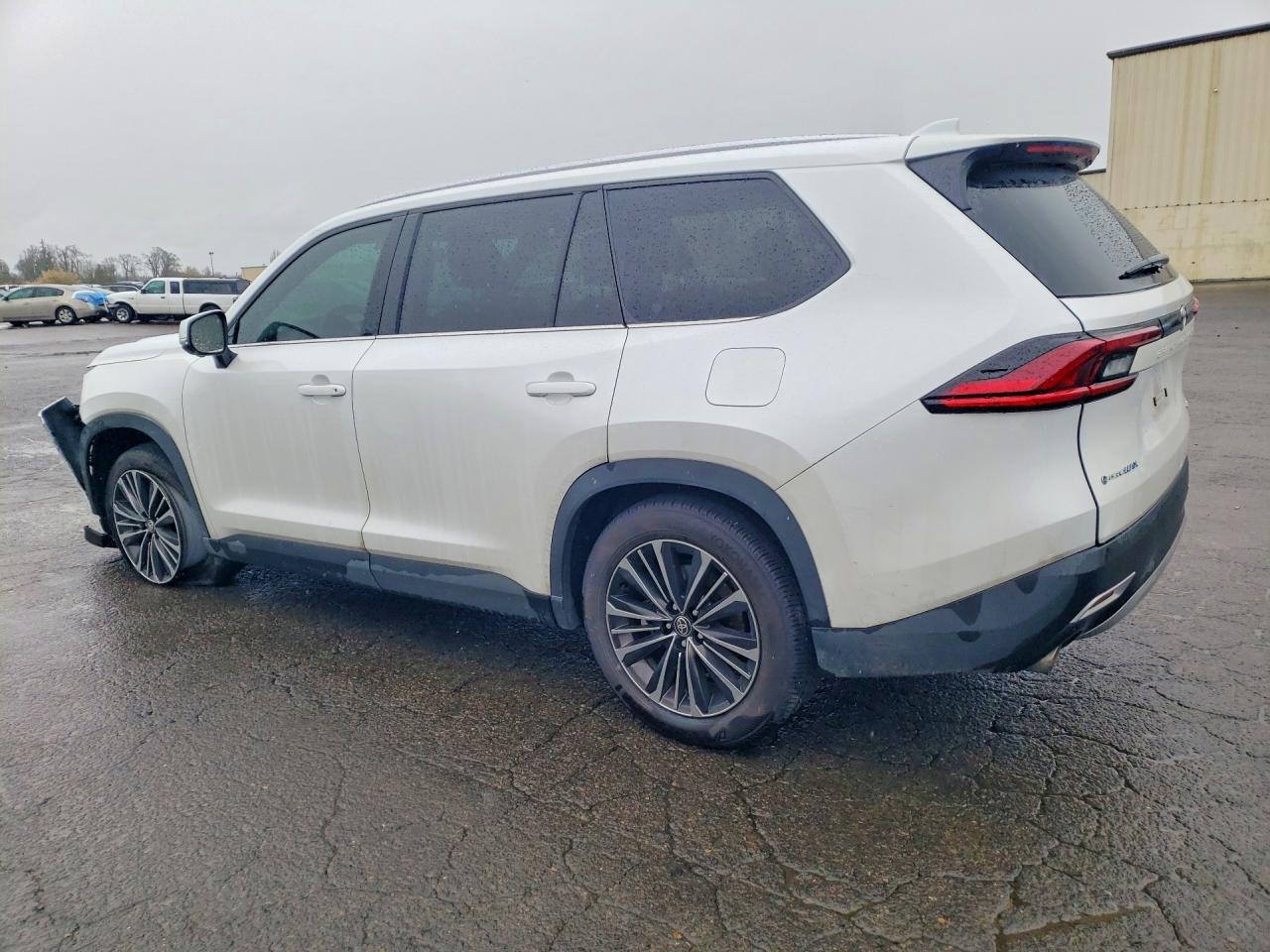 2025 Toyota Grand Highlander Hybrid Max Platinum - Фото 2