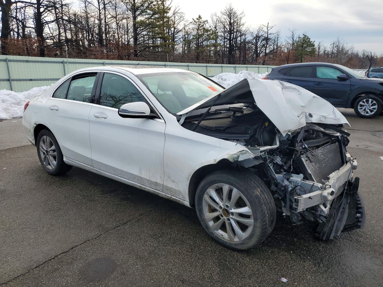 2019 Mercedes-Benz C 300 4Matic - Фото 4