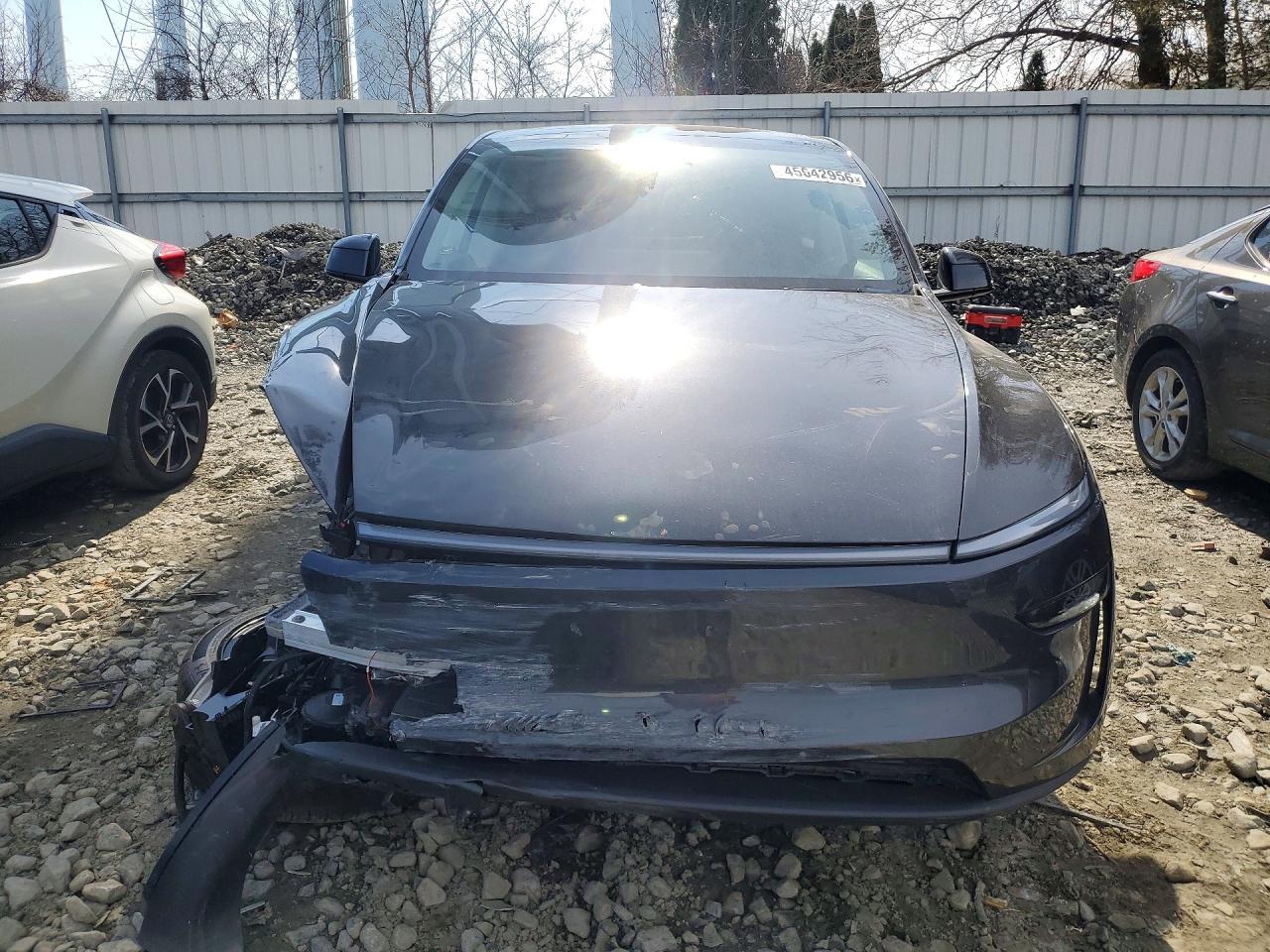 2026 Tesla Model Y - Фото 5