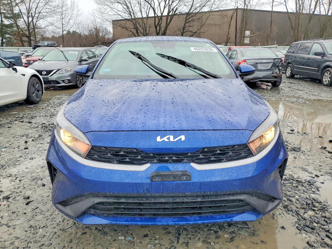 2023 Kia Forte Lxs - Image 5