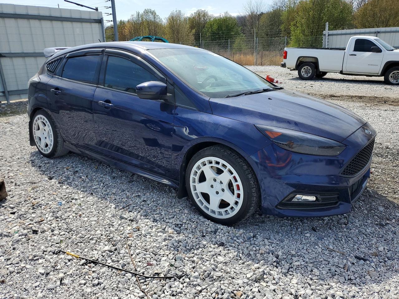 2017 Ford Focus St - Image 4