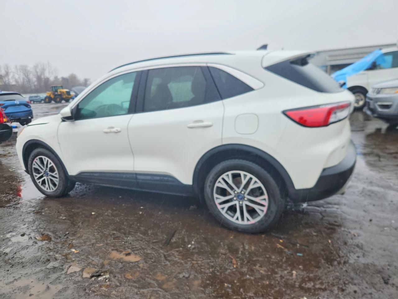 2020 Ford Escape Sel - Фото 2