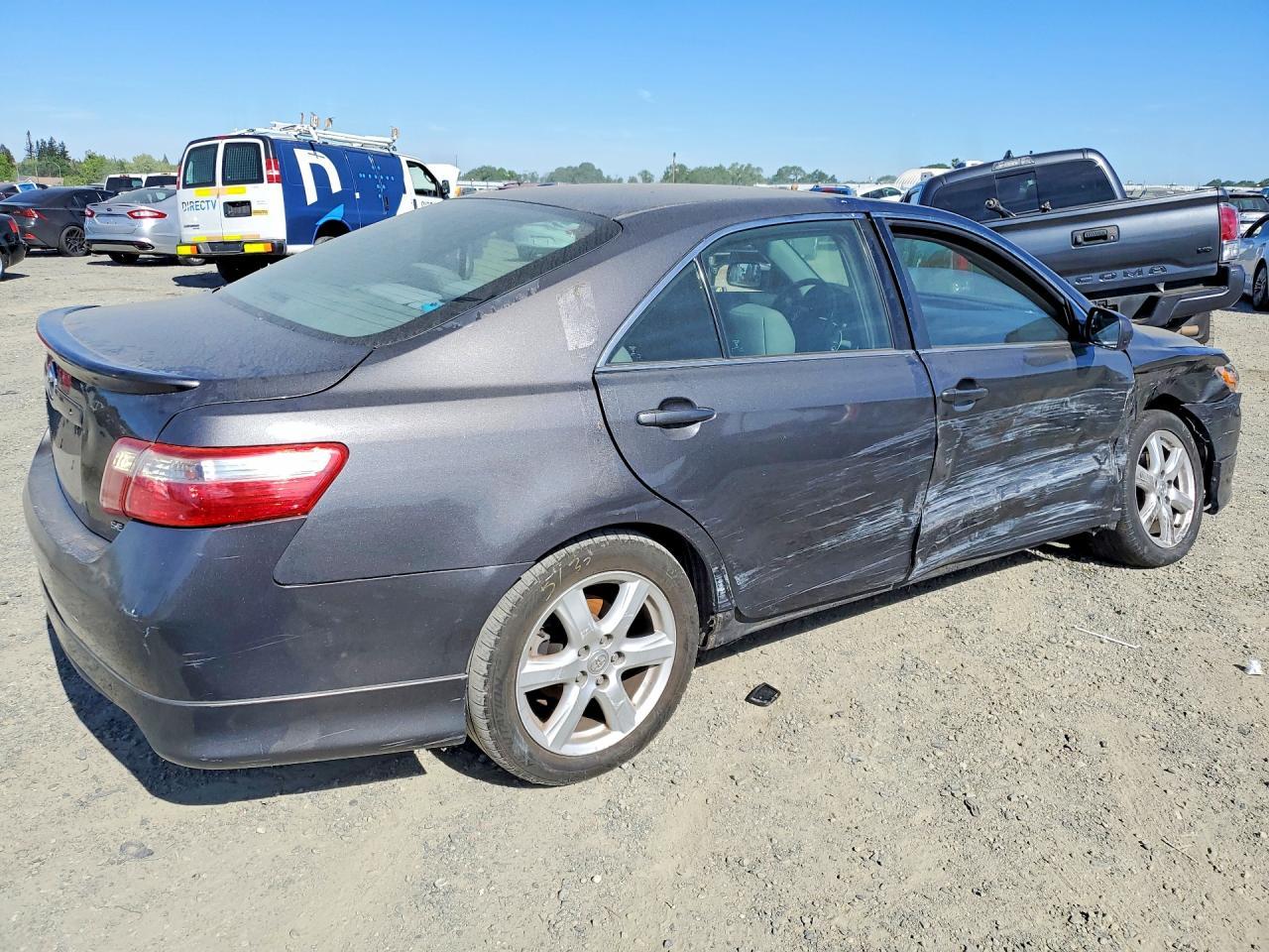 2009 Toyota Camry Se - Image 3