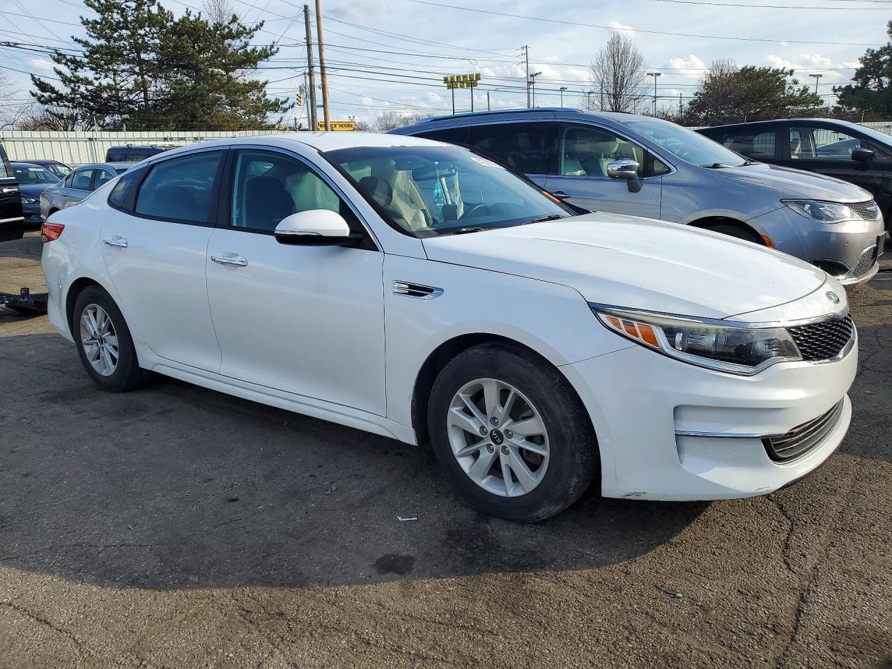 2018 Kia Optima Lx - Image 4