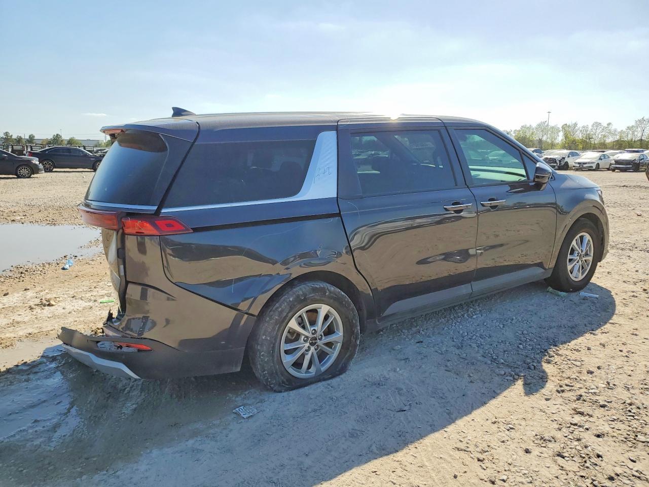 2024 Kia Carnival Lx - Фото 3