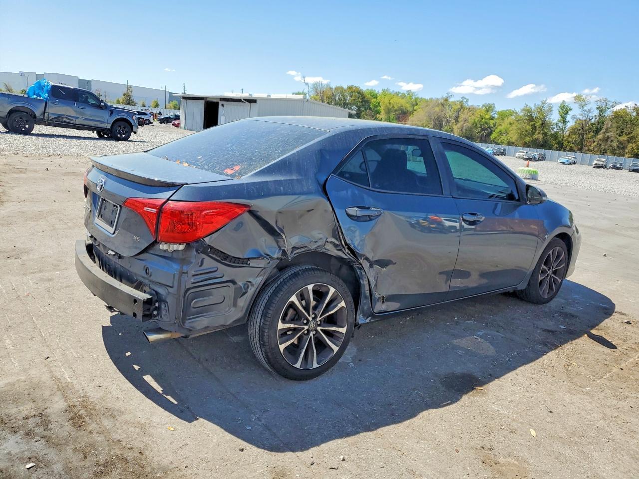 2018 Toyota Corolla Se - Фото 3