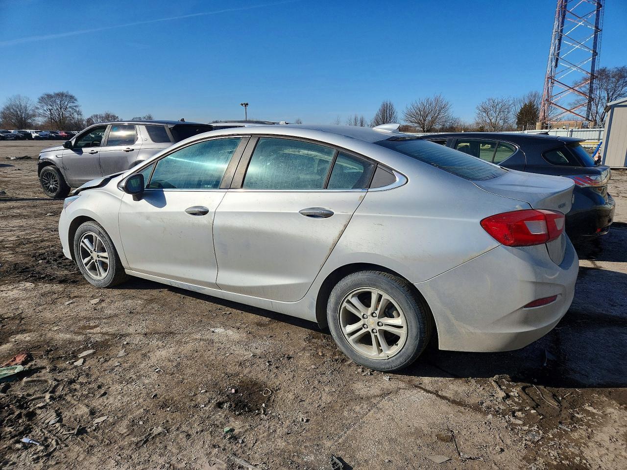 2017 Chevrolet Cruze Lt - Фото 2