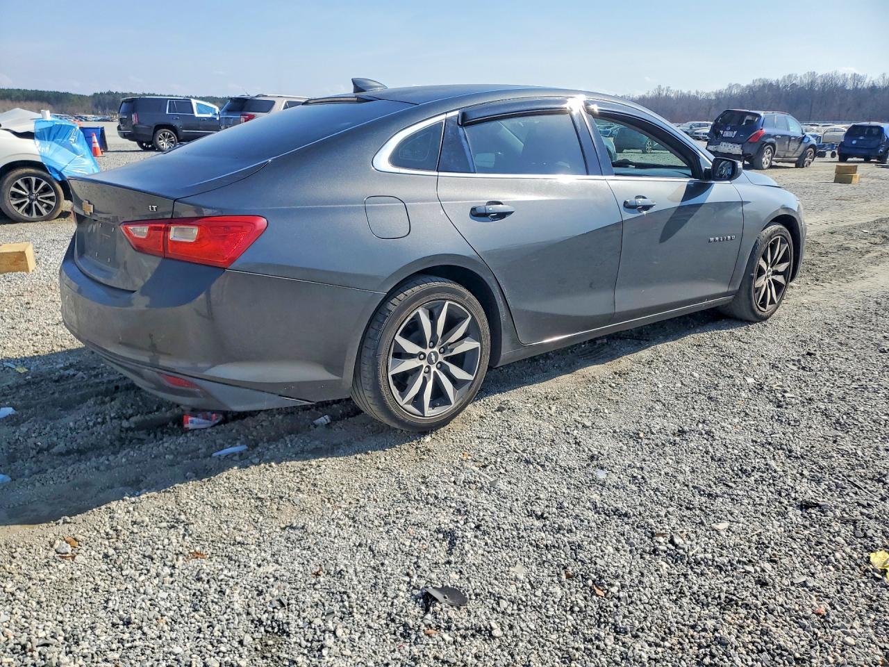 2017 Chevrolet Malibu Lt - Image 3