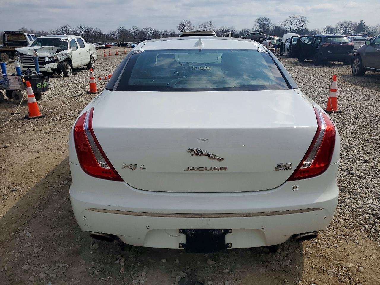 2015 Jaguar Xjl Portfolio - Image 6