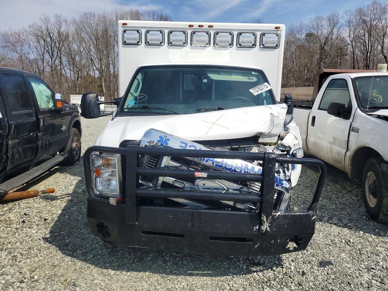 2022 Ford E450 Ambulance - Фото 5