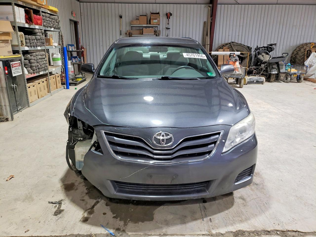 2011 Toyota Camry Le - Фото 5