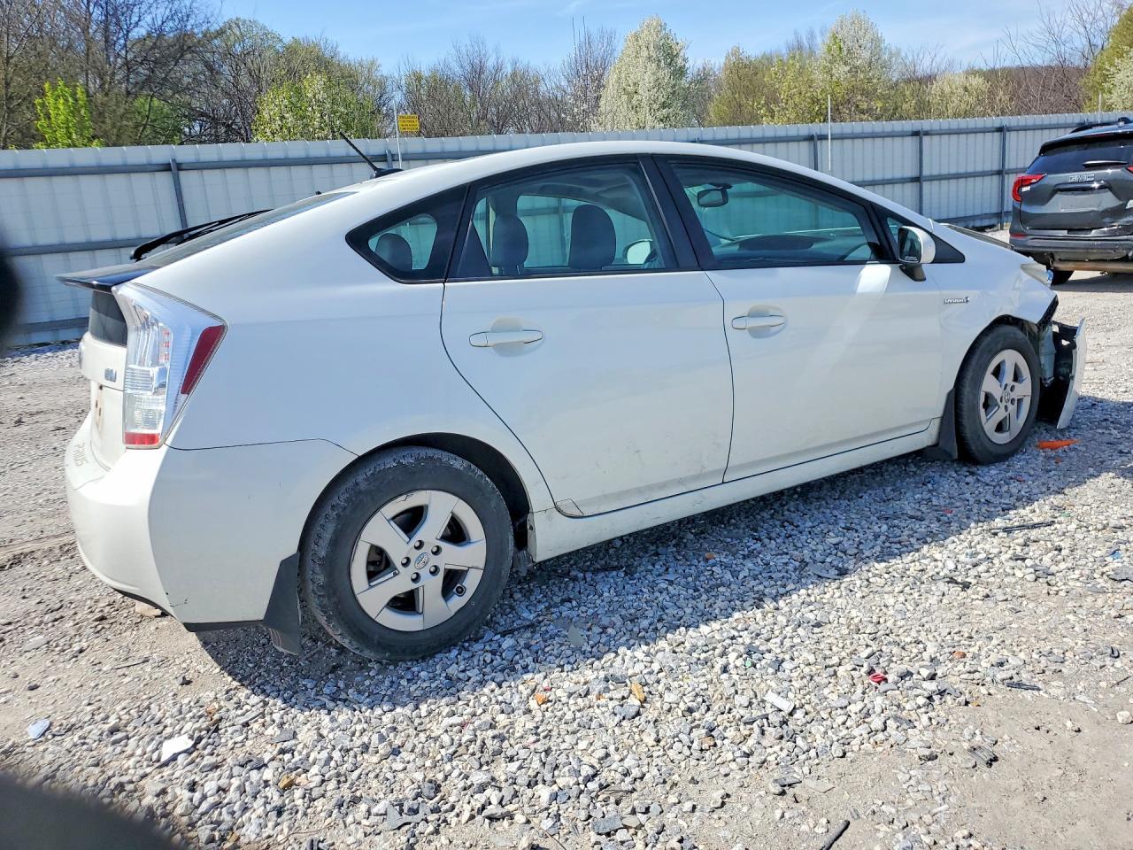 2010 Toyota Prius Iv - Image 3