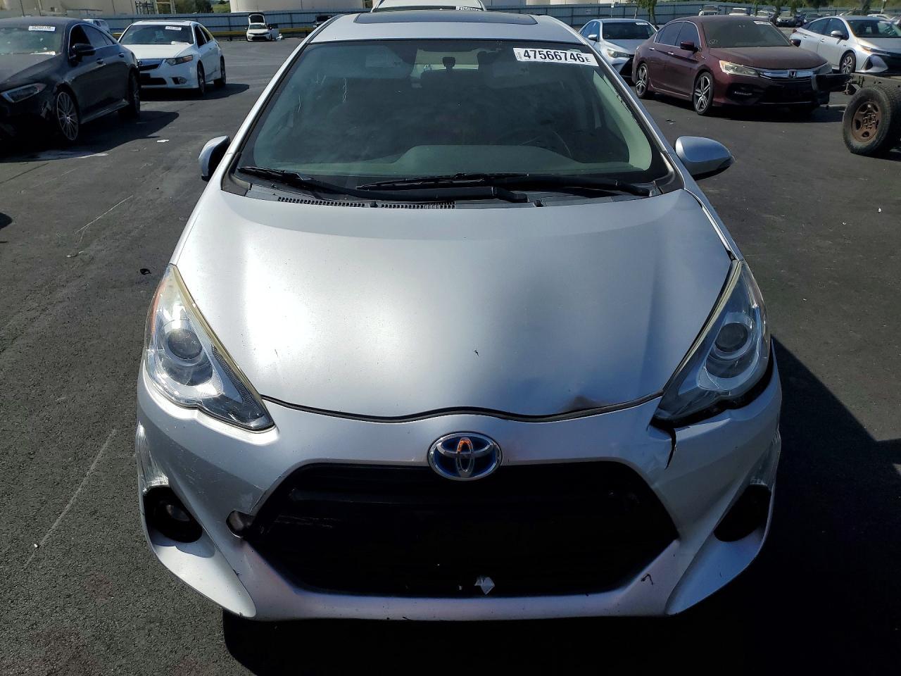 2016 Toyota Prius C Four - Фото 5