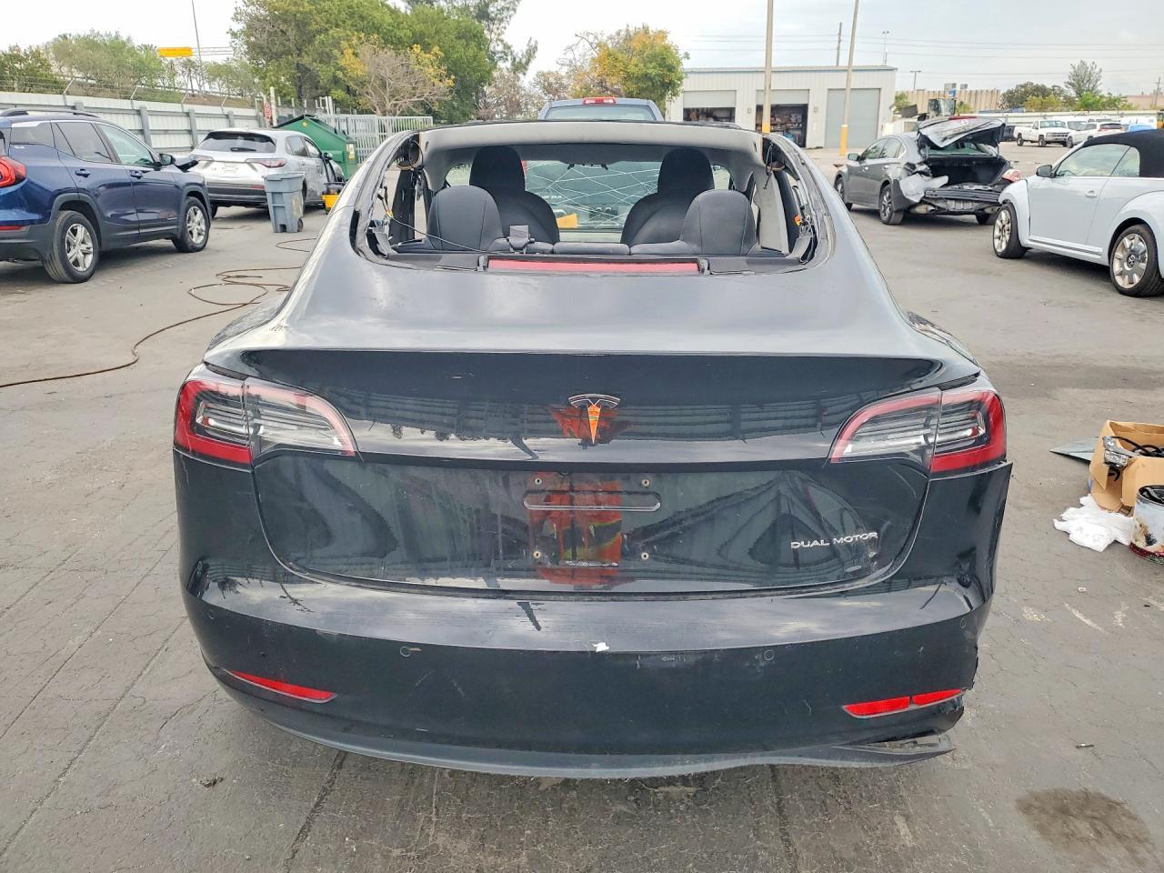 2019 Tesla Model 3 - Фото 6