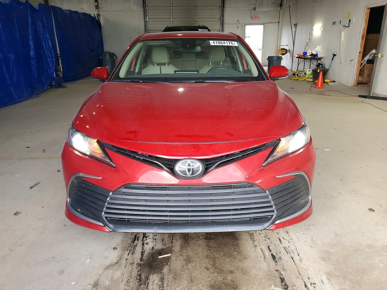 2023 Toyota Camry Le - Image 5