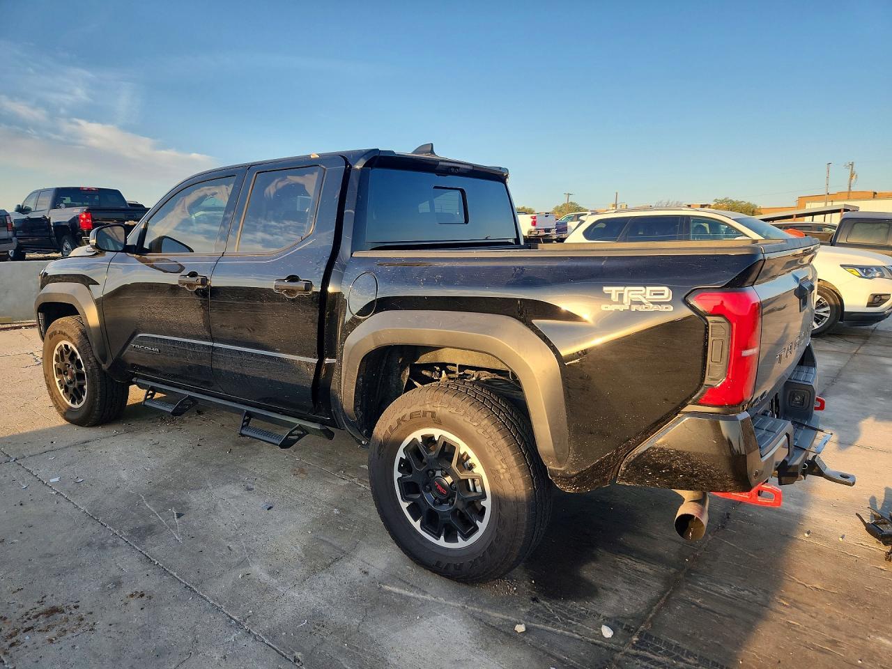 2025 Toyota Tacoma Trd Off-Road Hv - Image 2