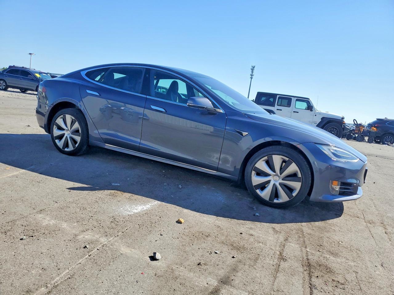 2020 Tesla Model S - Фото 4