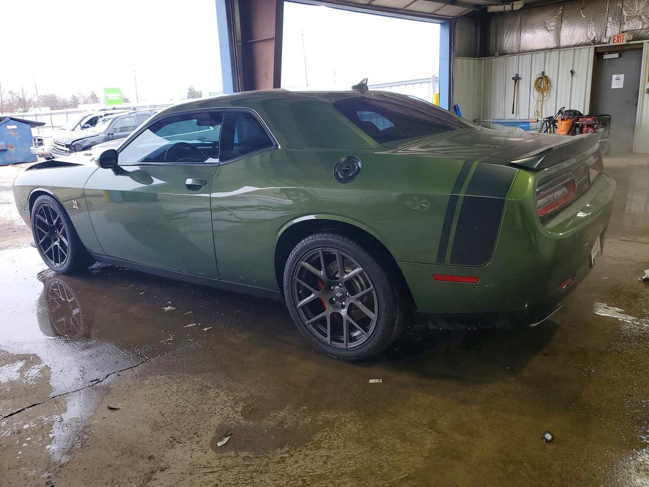 2018 Dodge Challenger R - Image 2