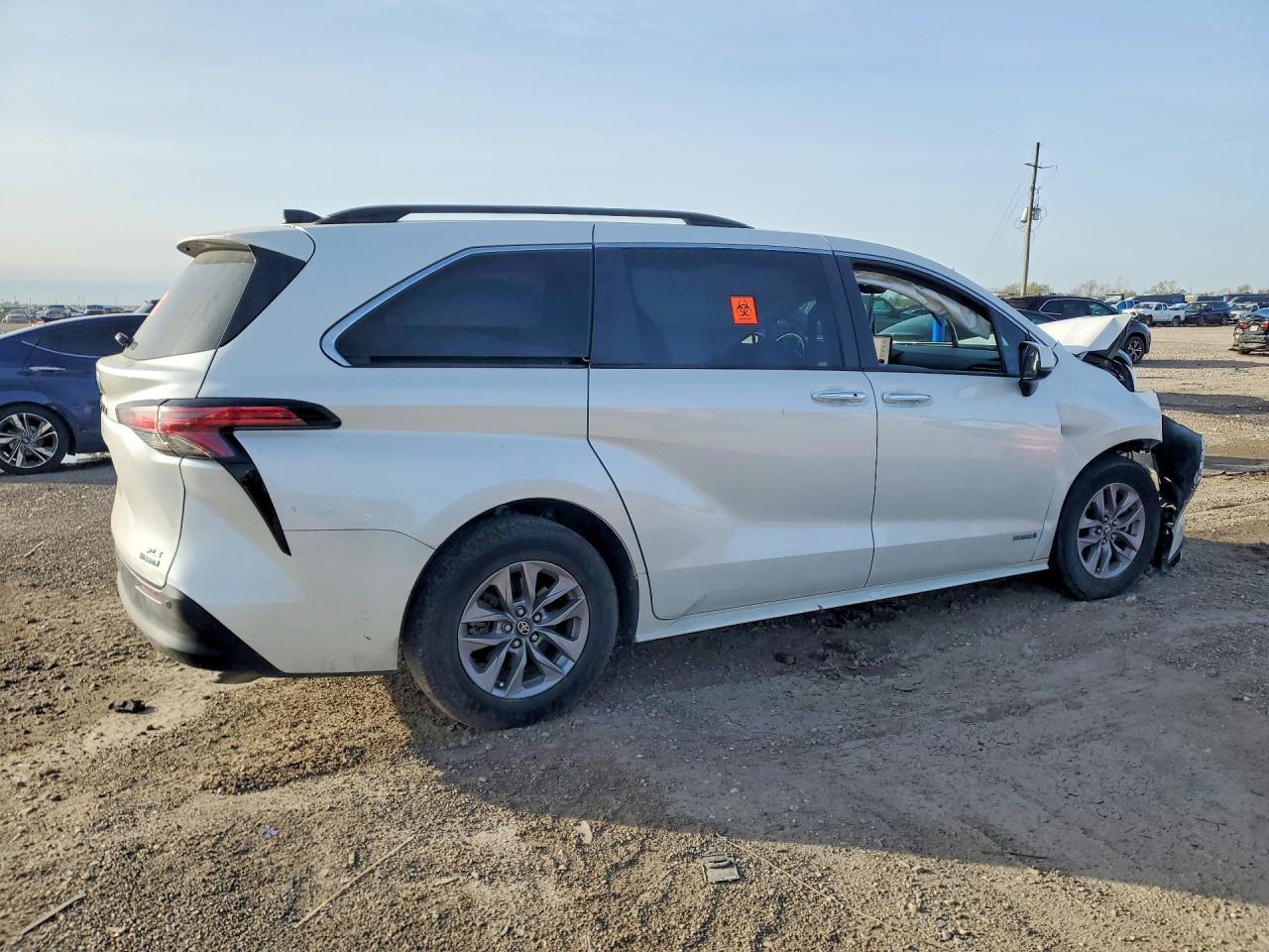 2021 Toyota Sienna Xle 8-Passenger - Фото 3