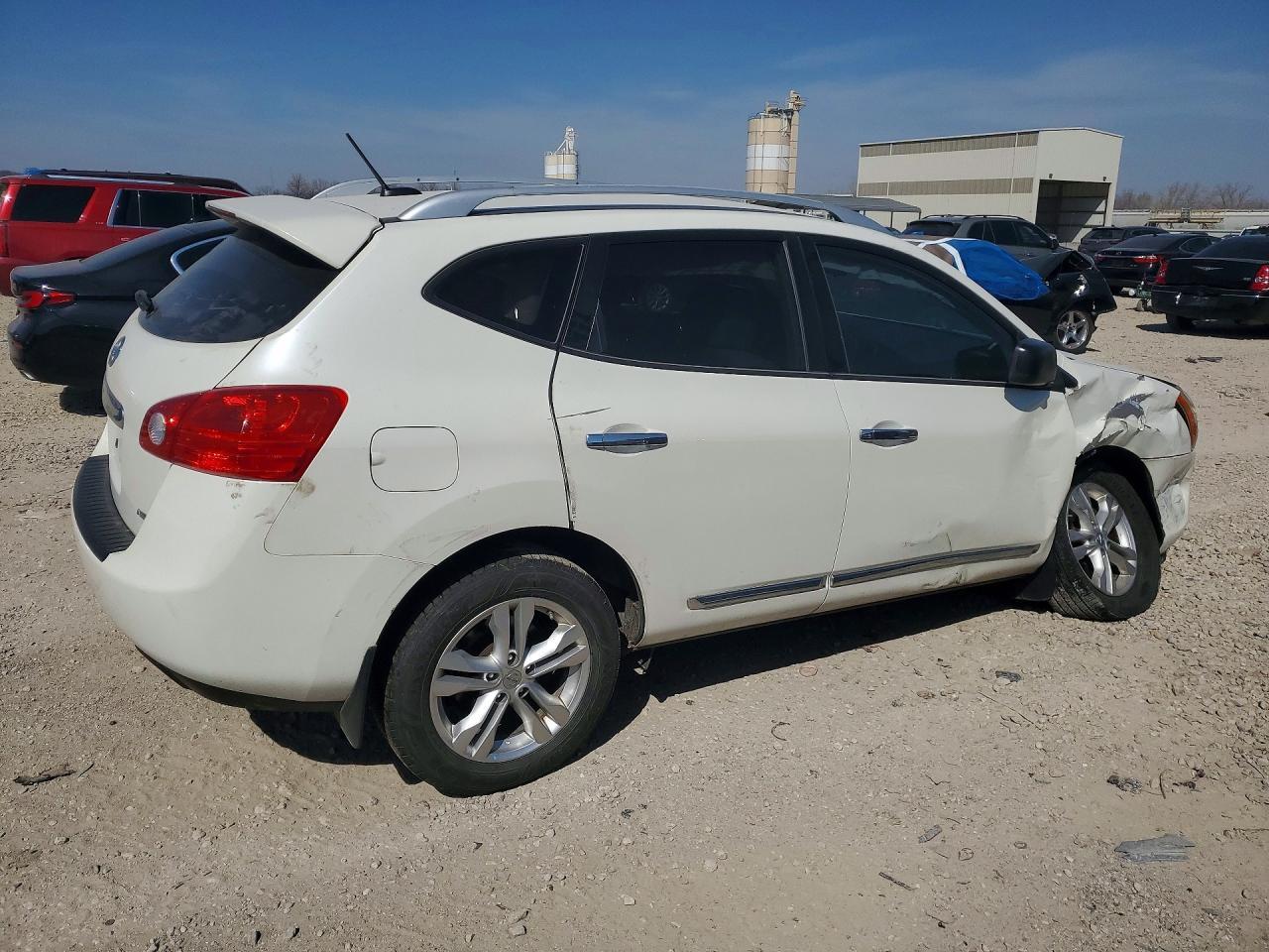 2015 Nissan Rogue Select S - Фото 3