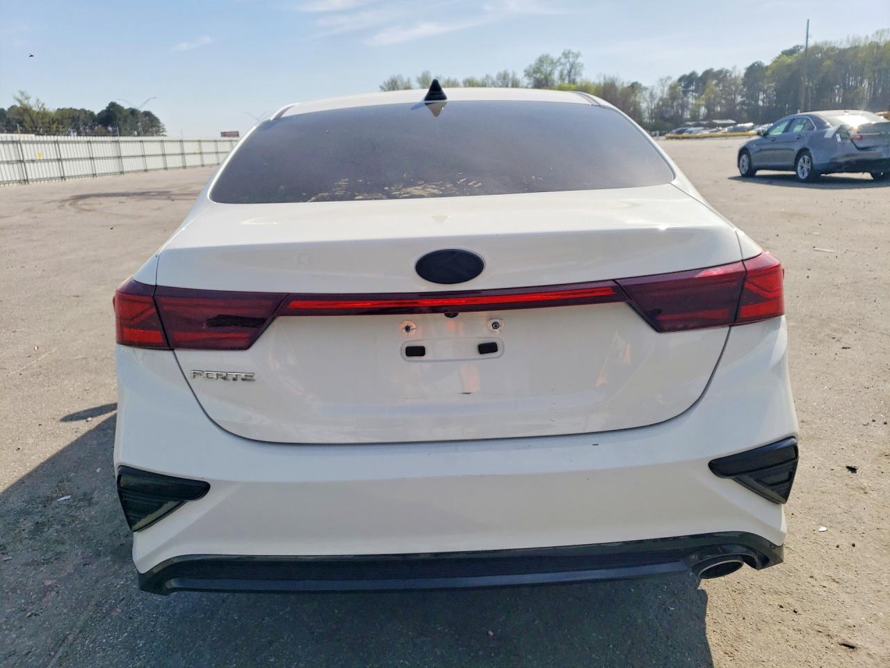 2020 Kia Forte Lxs - Image 6