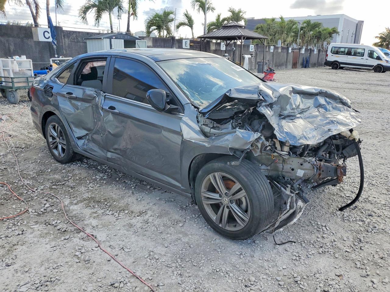 2019 Volkswagen Jetta S - Фото 4