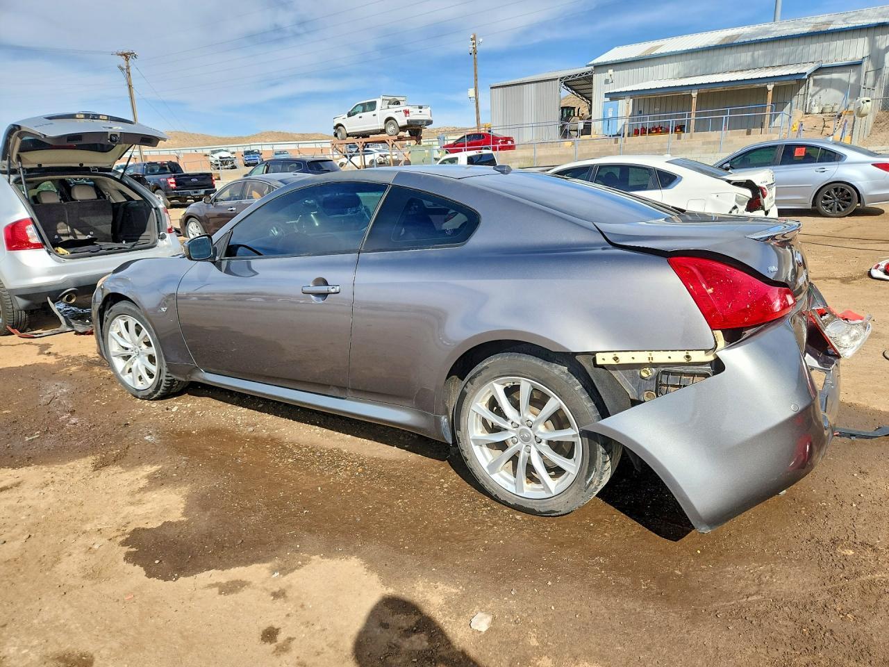 2014 Infiniti Q60 Coupe Base - Image 2