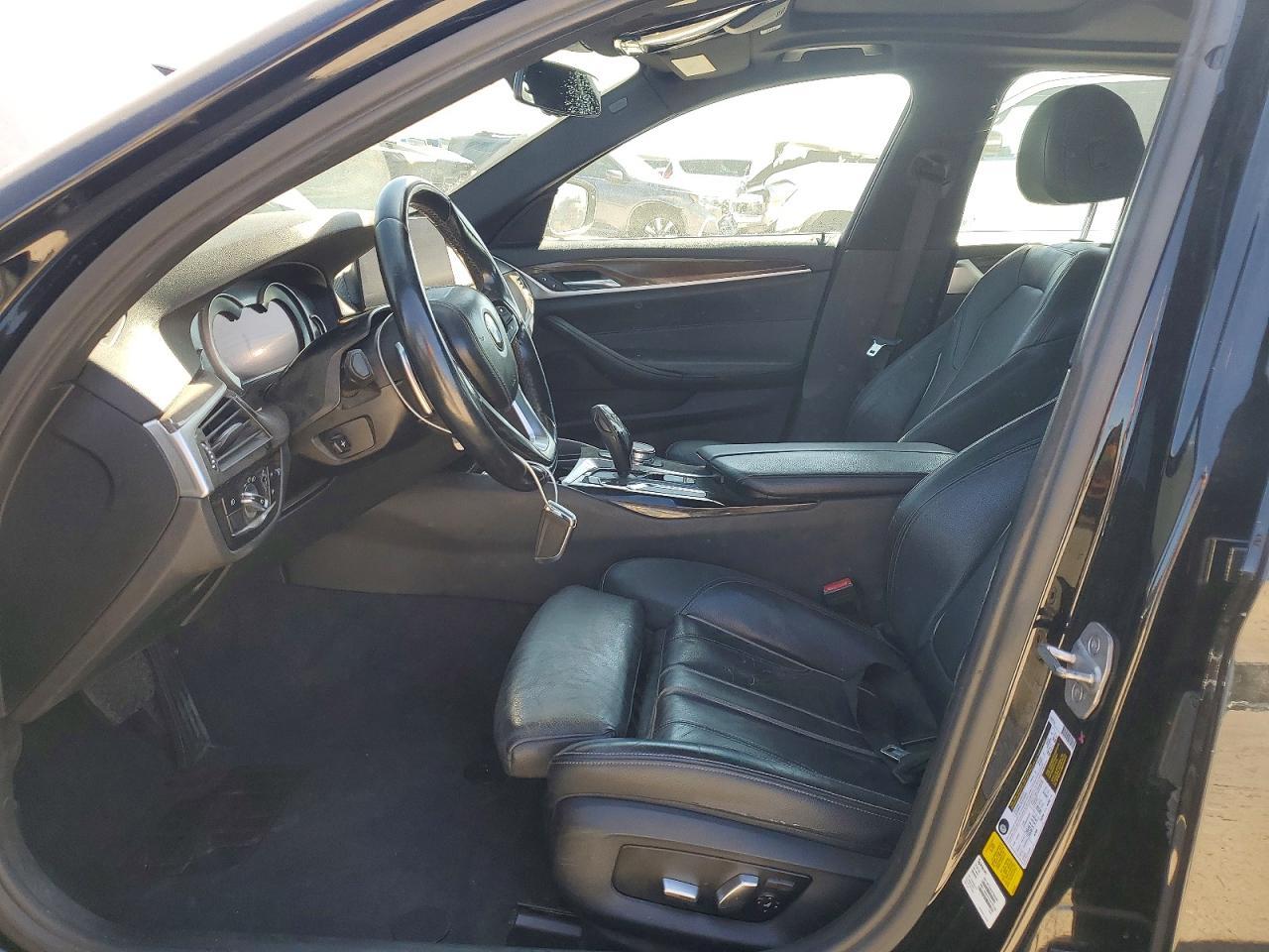 2017 BMW 530 I - Фото 7