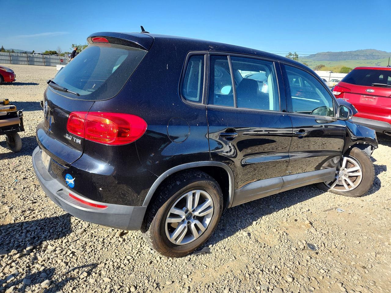 2013 Volkswagen Tiguan S - Фото 3