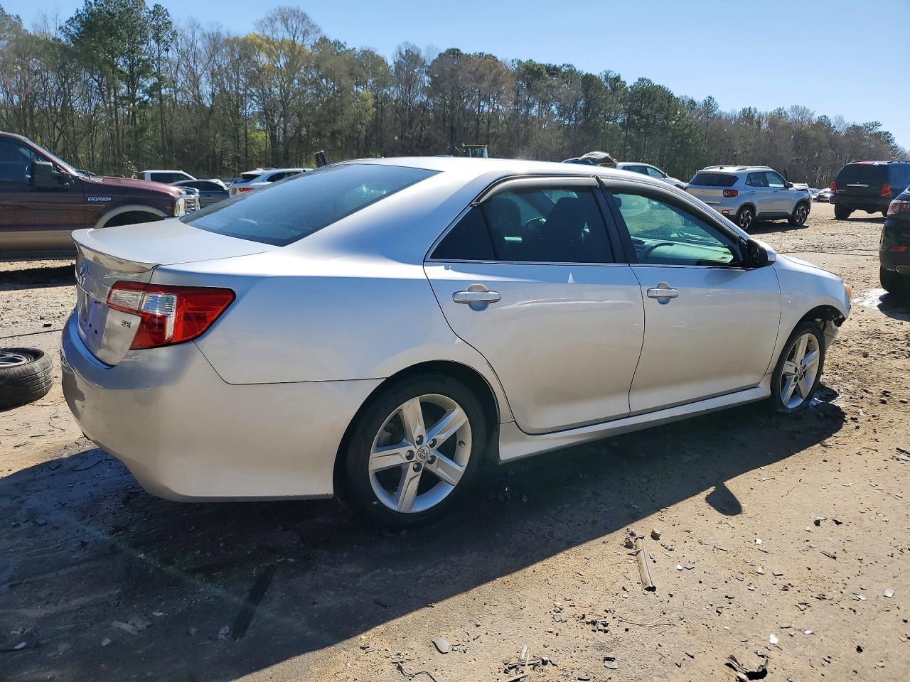 2013 Toyota Camry Se - Фото 3