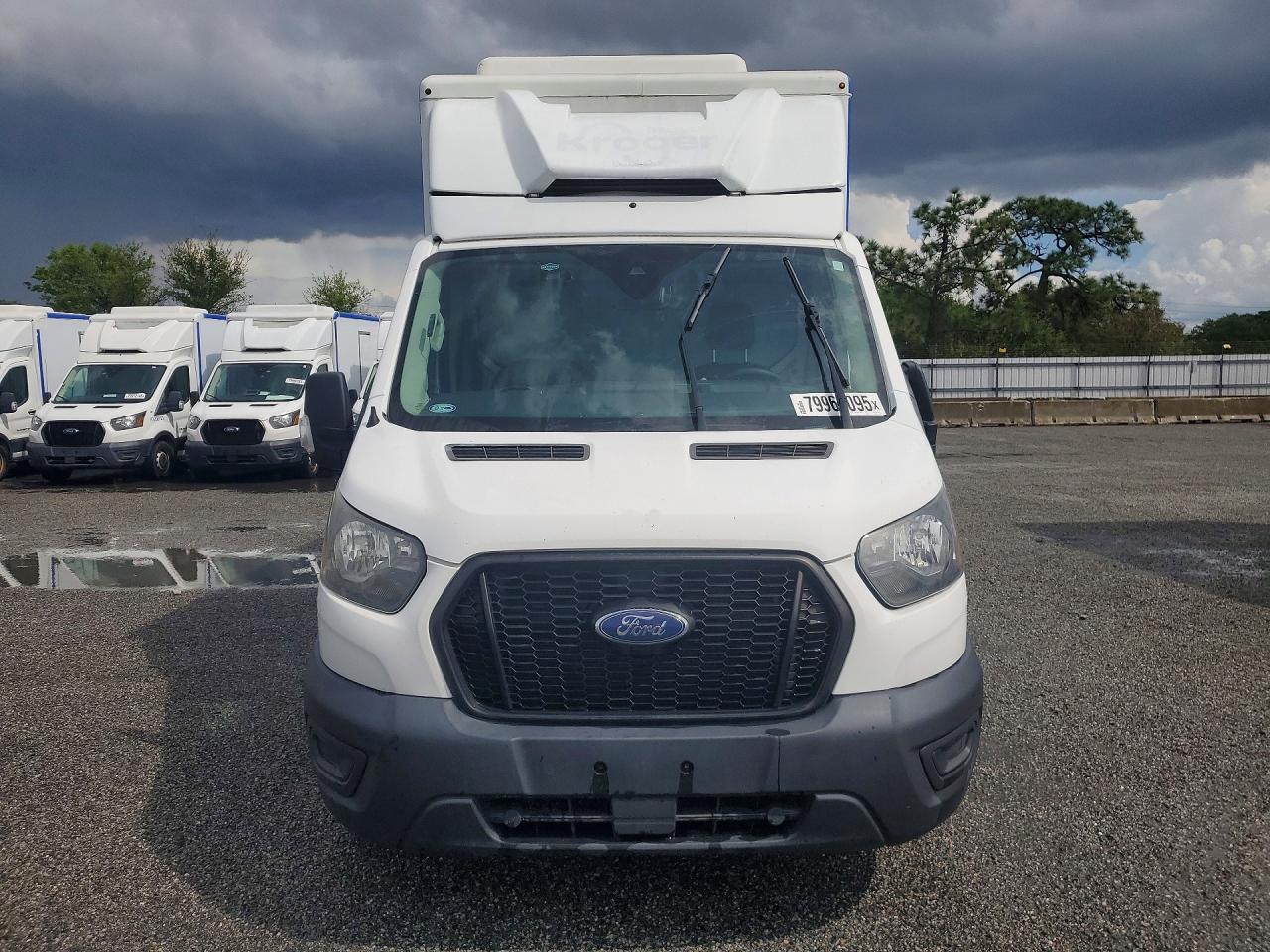 2020 Ford Transit Delivery Truck - Image 5