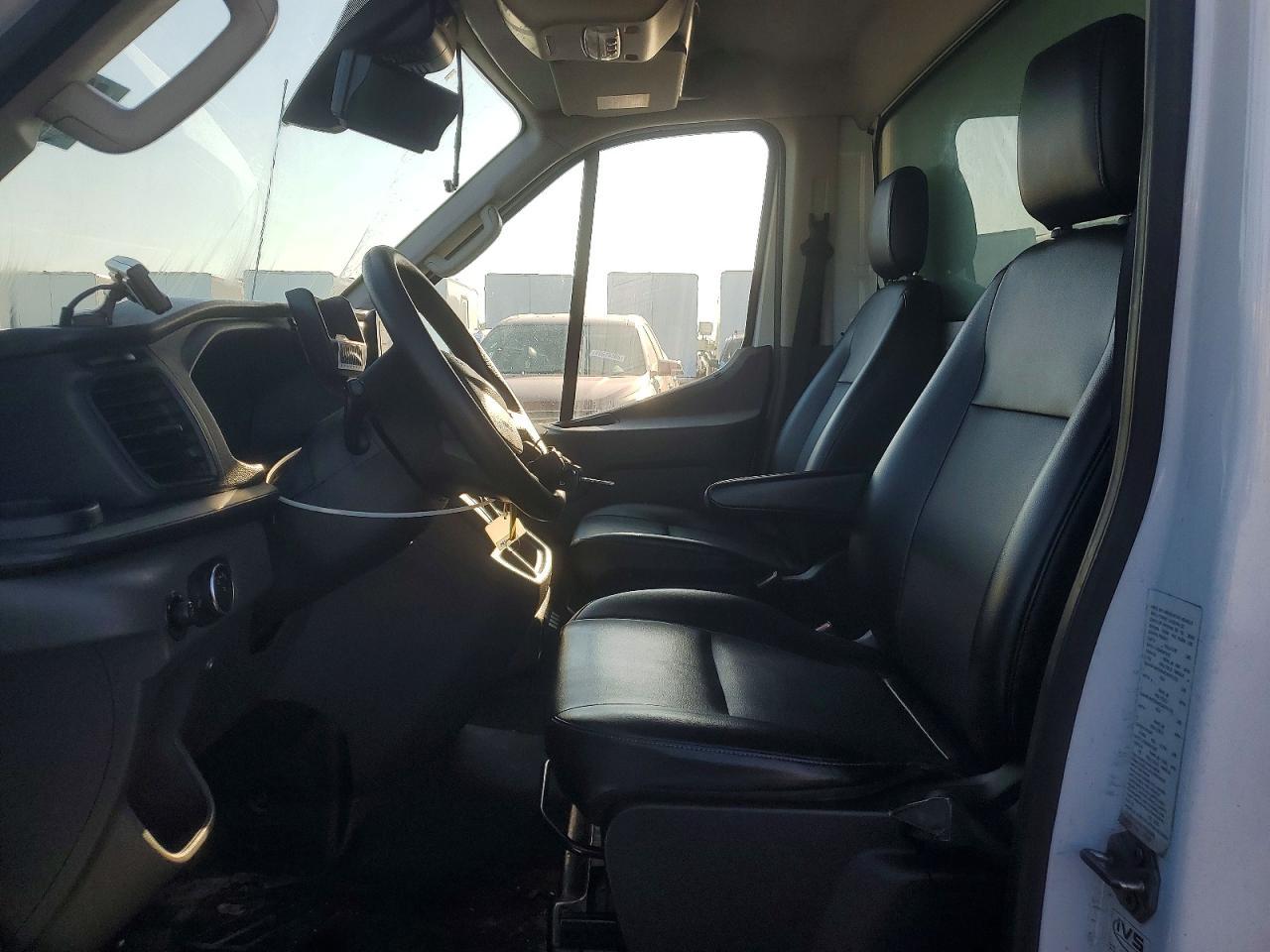 2020 Ford Transit Delivery Truck - Image 7