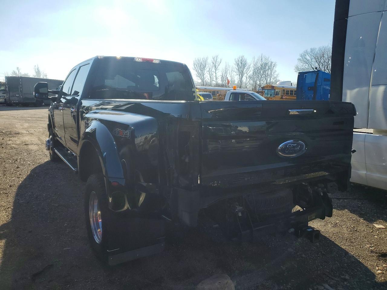 2017 Ford F350 Super Duty - Image 2