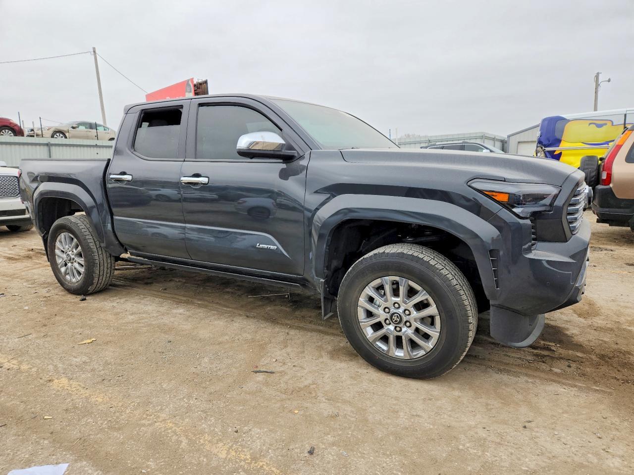 2025 Toyota Tacoma Limited - Фото 4