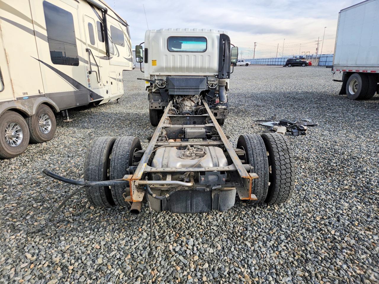 2024 Isuzu Npr Hd Truck Cab And Chassis - Image 6