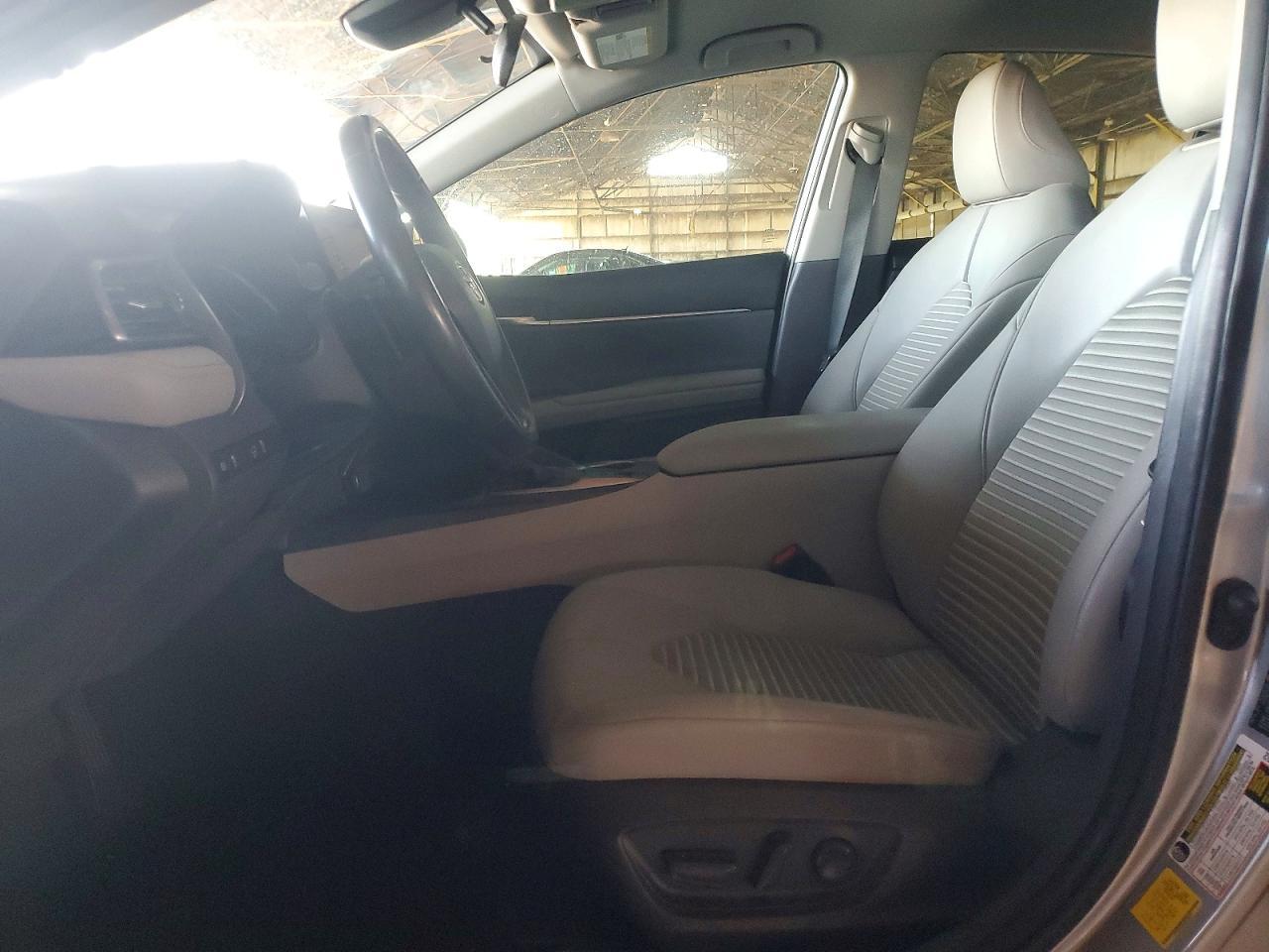 2022 Toyota Camry Hybrid Se - Фото 7