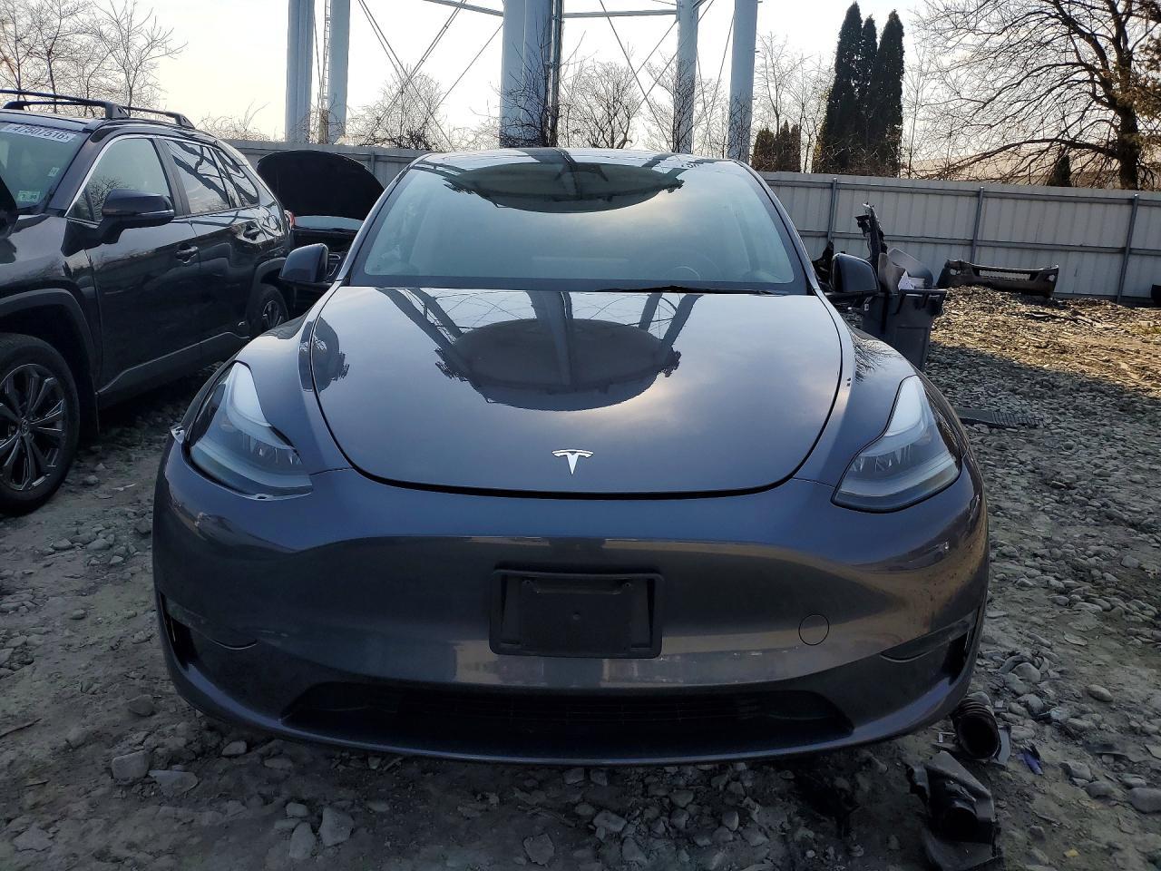 2023 Tesla Model Y - Фото 5