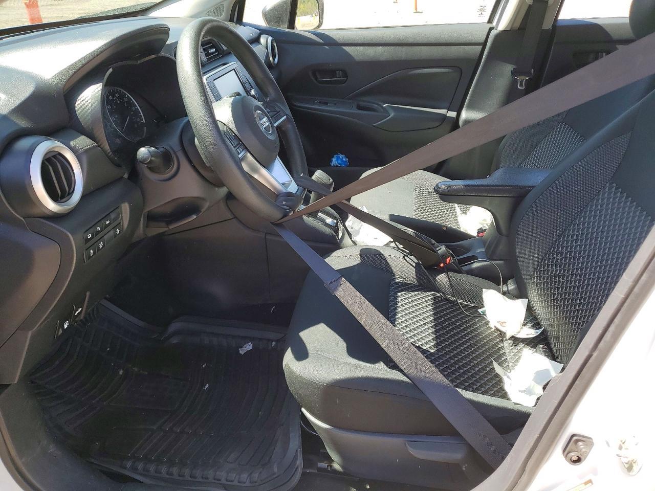 2020 Nissan Versa S - Фото 7