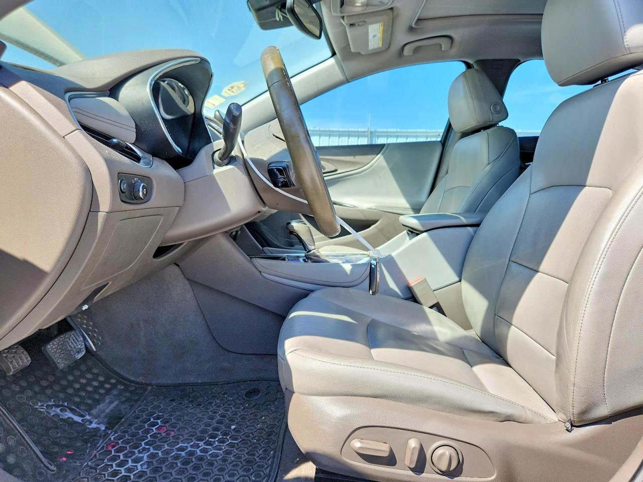 2016 Chevrolet Malibu Premier - Image 7