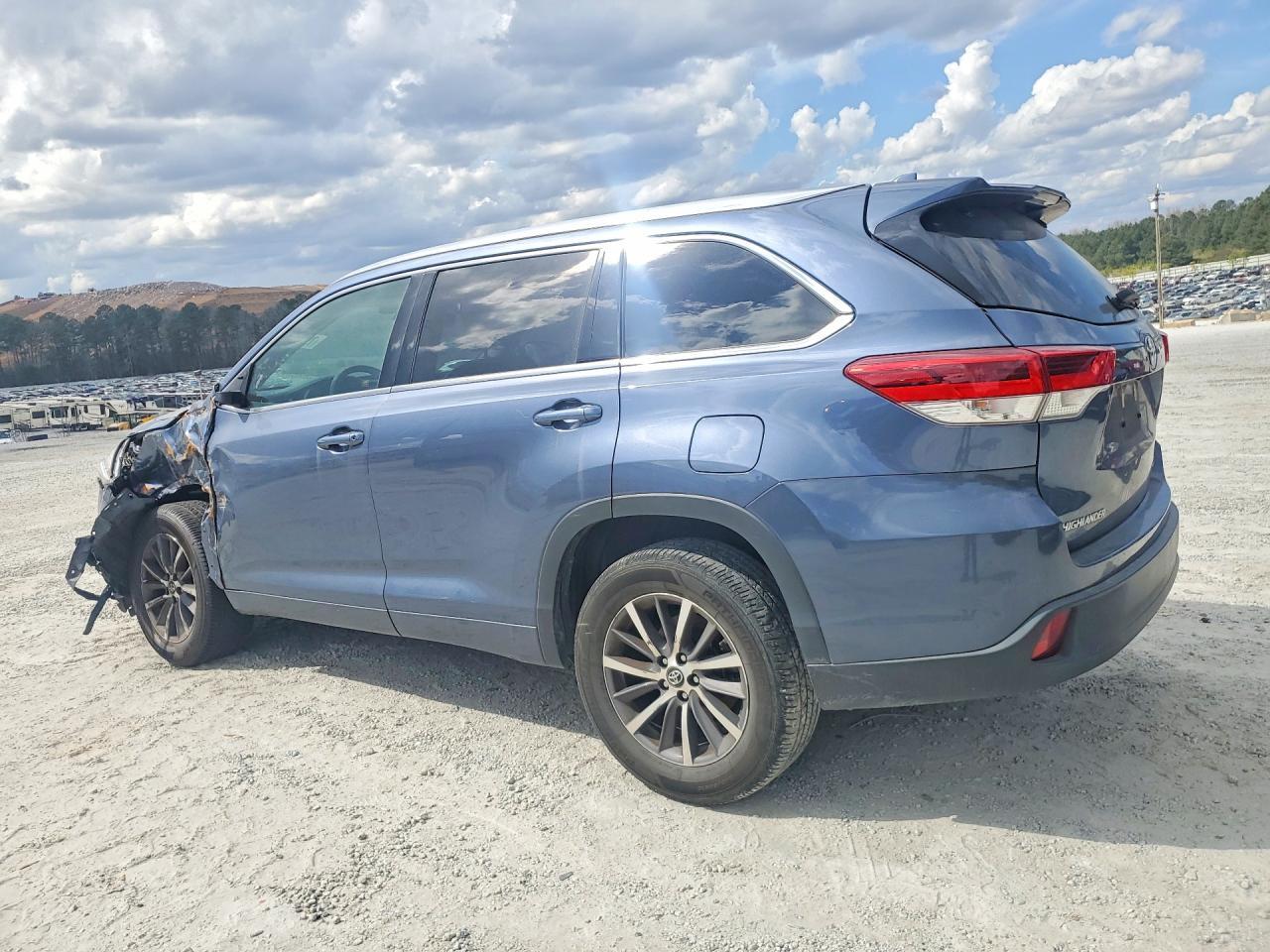 2018 Toyota Highlander Xle - Фото 2