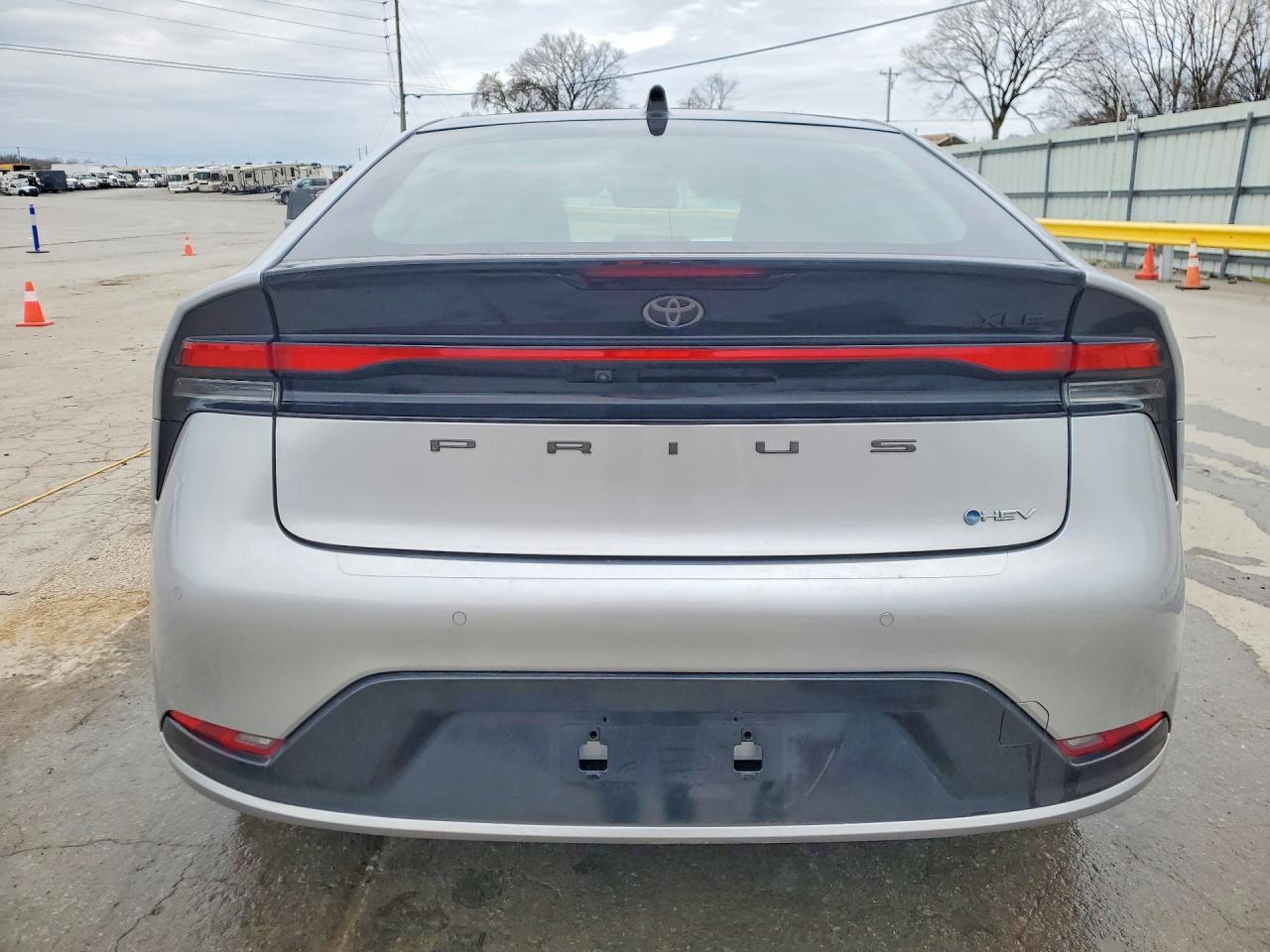 2025 Toyota Prius Xle - Фото 6